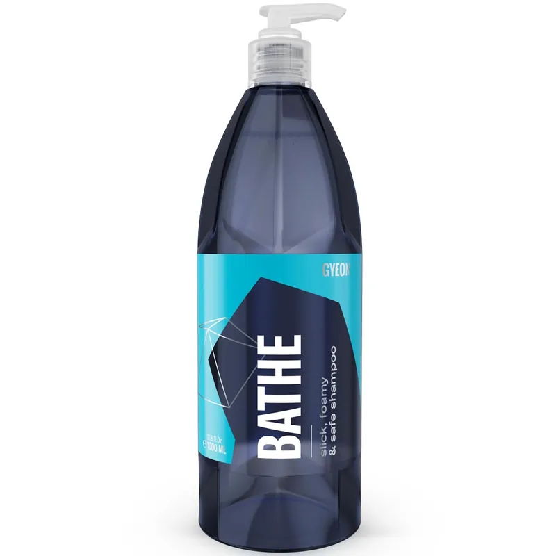 Omezené zásoby - Autošampon Gyeon Q2M Bathe (1 L)