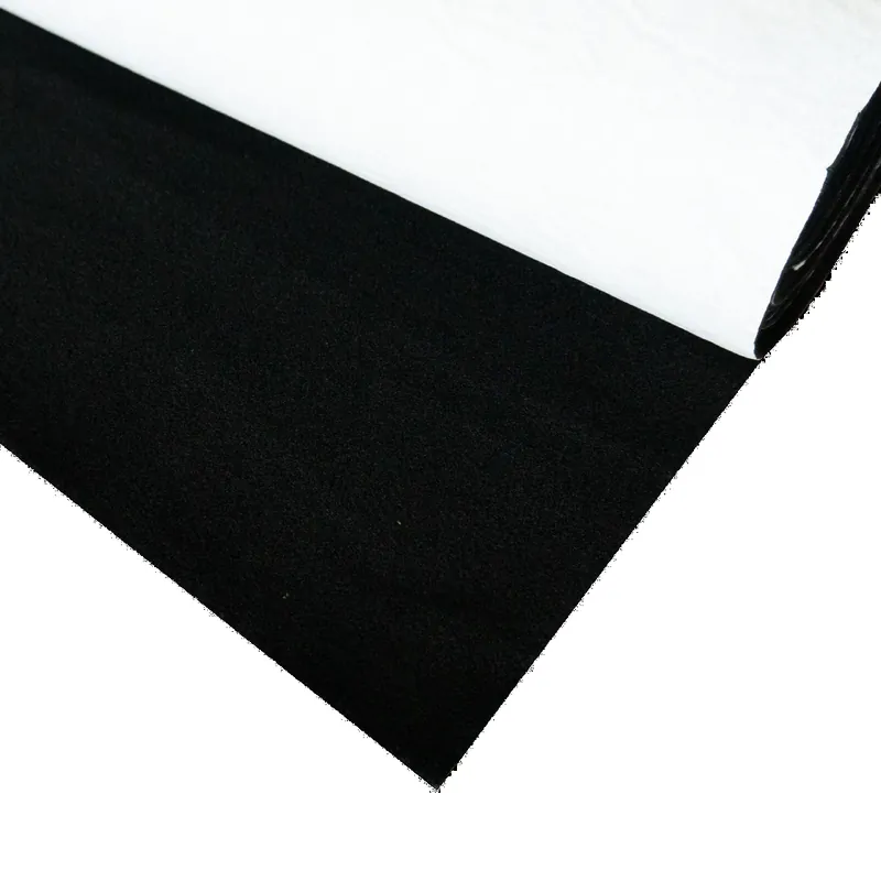 Zbývá jen pár kusů - Černý potahový koberec Damper Carpet Black