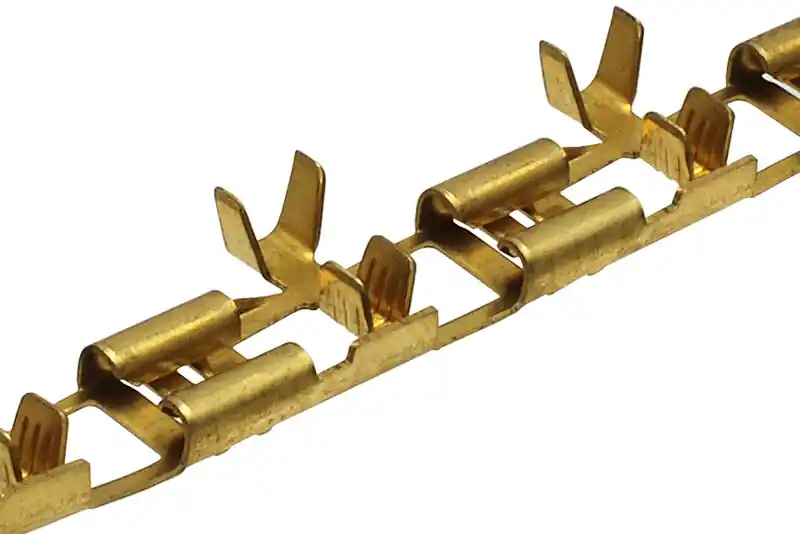 Konektor dutinka 6,3mm bocni - Super cena