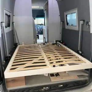 Ušetřete nyní - Elektrická sjížděcí postel Carbest pro Mercedes Sprinter