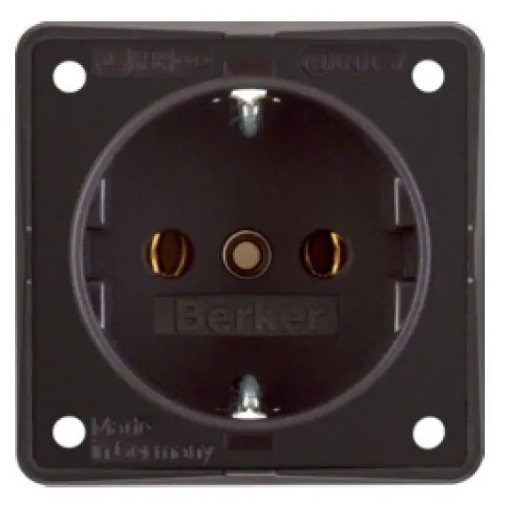 Snadný nákup - 230V / 16A zásuvka Berker Integro